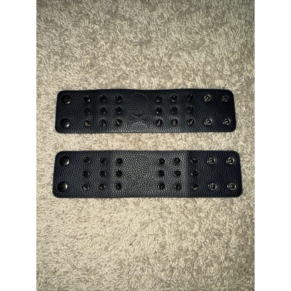 Hot Topic Skull & Crossbones Spike Bracelets - Picture 3 of 3